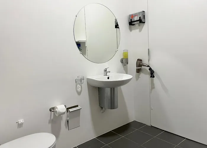 Butas 4work & Leisure I Self-checkin I 3parking I Station District - Simpletone